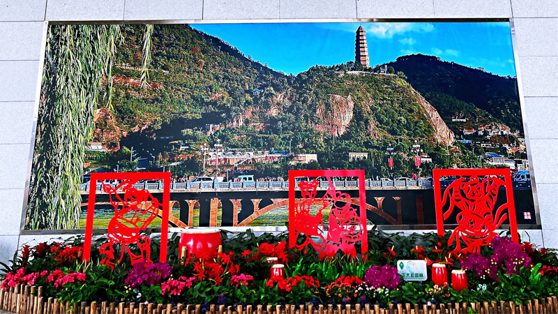 ����ʥ���Ӱ������O(sh��)�����@�tɫ�Ļ����Ї�(gu��)���������^��