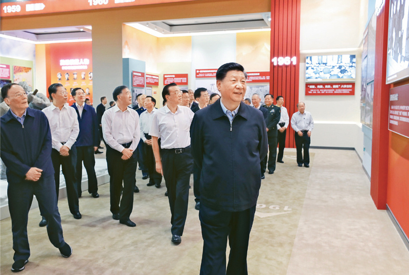 黨和國家領(lǐng)導(dǎo)人參觀“偉大歷程 輝煌成就——慶祝中華人民共和國成立70周年大型成就展