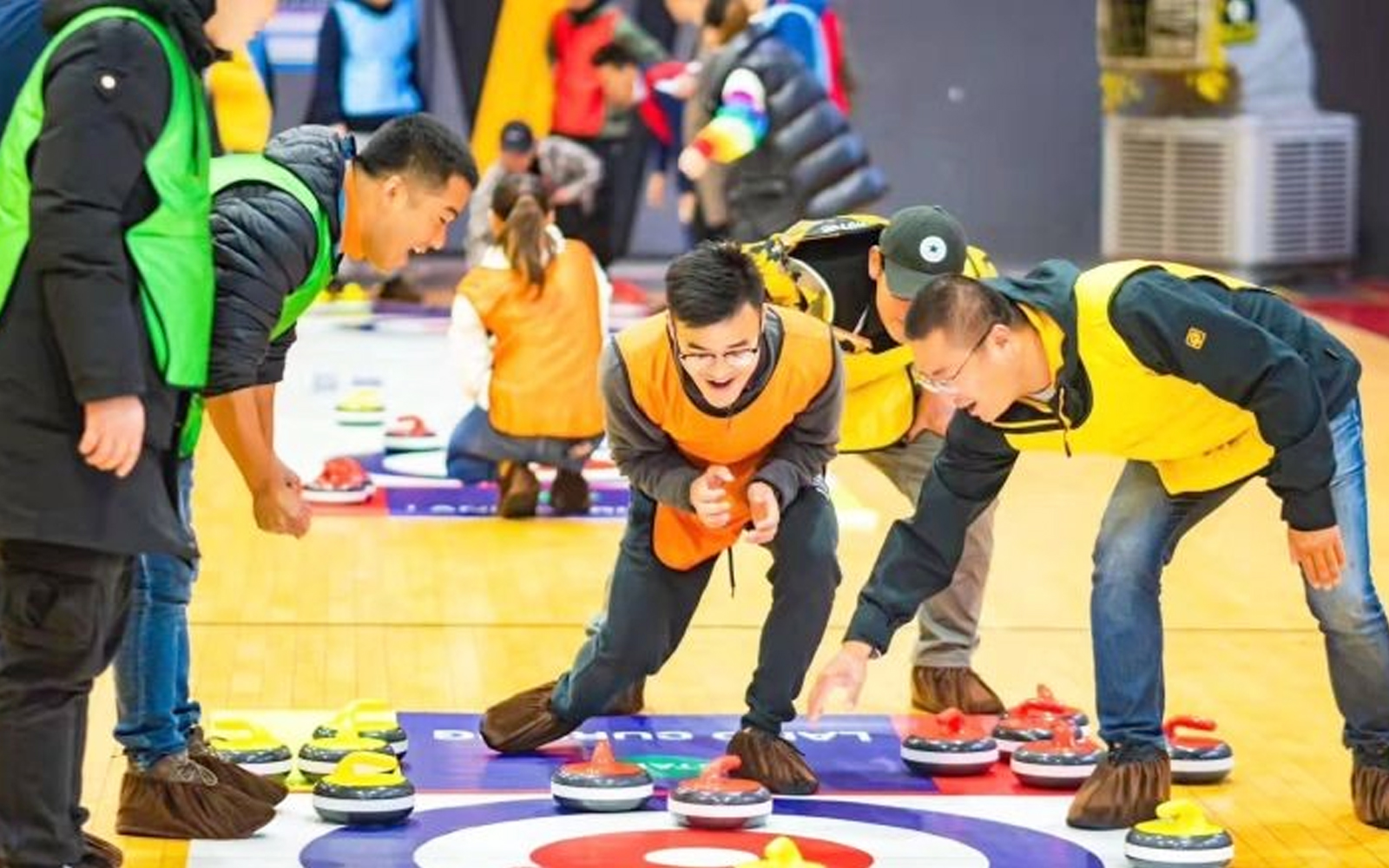 室內冰壺競技團建