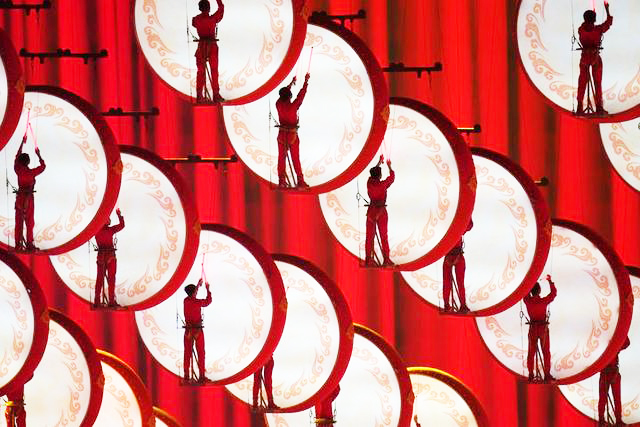 《偉大征程》《戰(zhàn)旗美如畫》表演