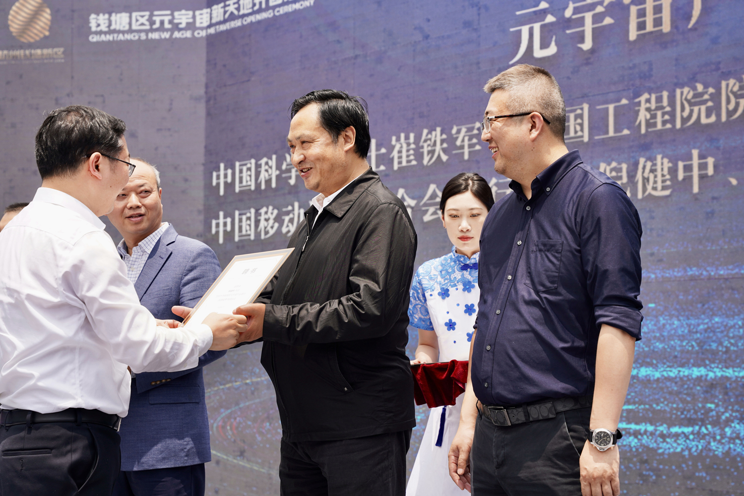 �Ї��Ƅ�ͨ���ϕ����Е��L�߽��г�ϯ���