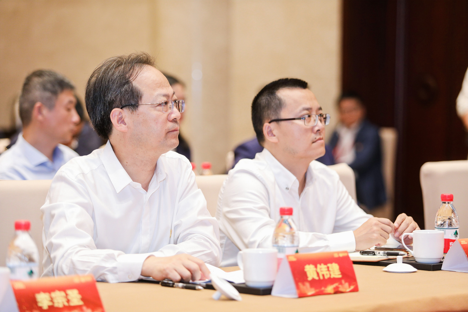 �㽭ʡ��ͨ���F�hί����ӛ�S�����ڻ�ӬF(xi��n)��