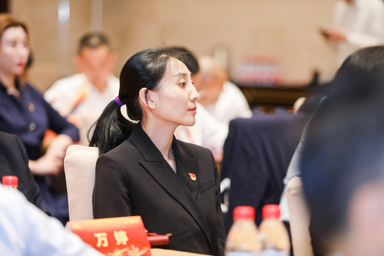 �������e�،�