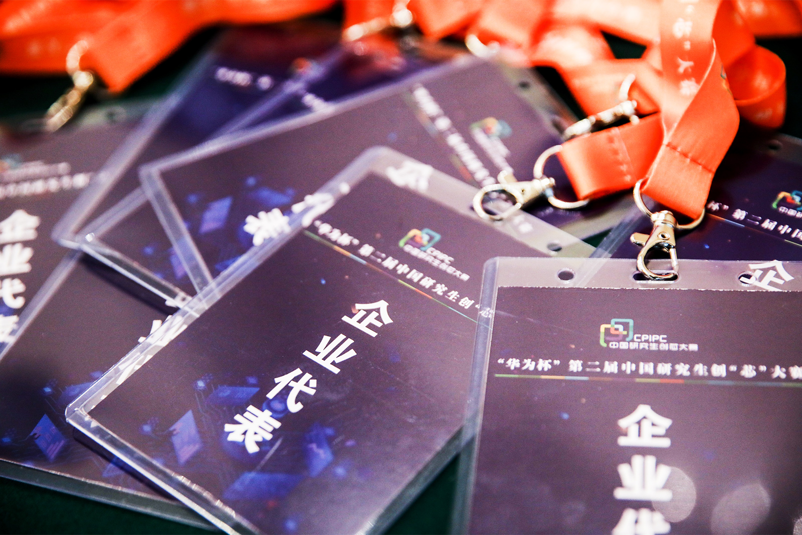 ������I�������s