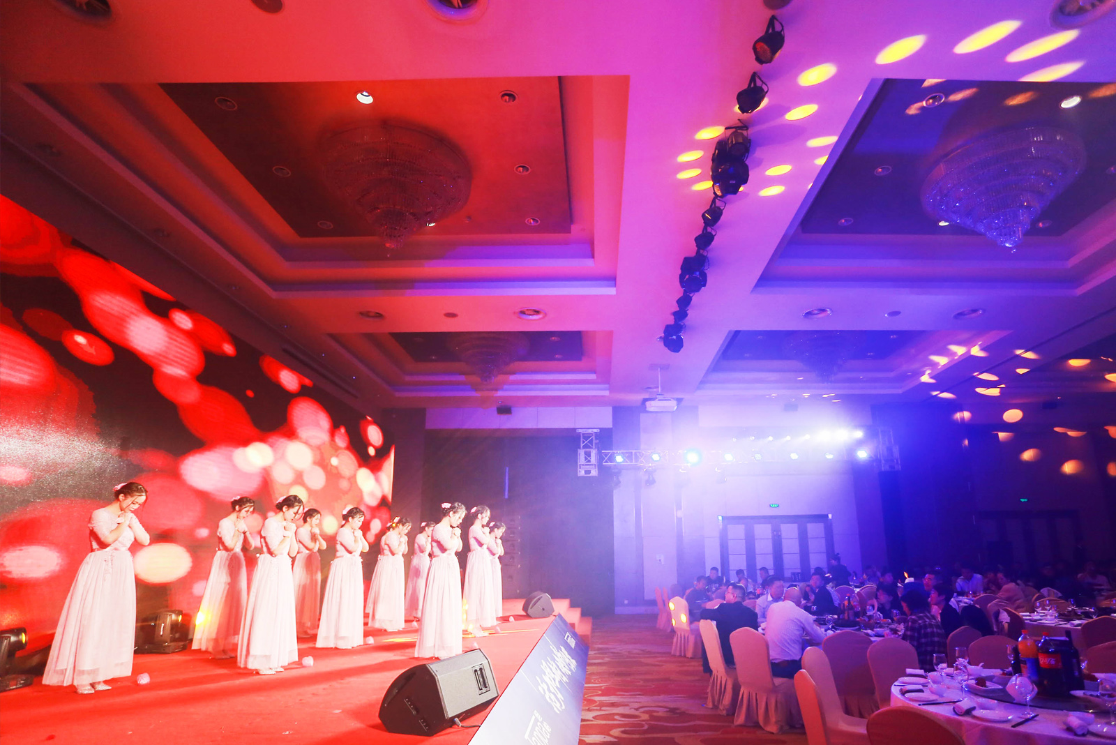 ���/�������Ŀ���ЬF��