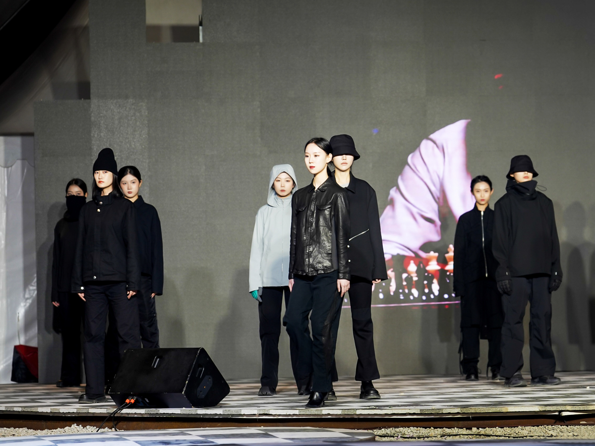 ���b�ﶬ��Ʒ�l����ӈ��ЬF��