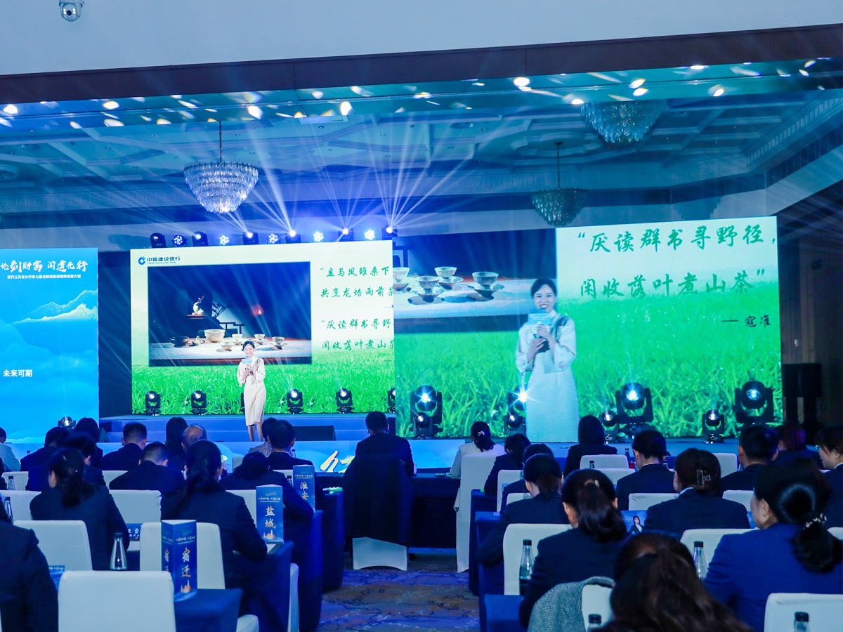 ���h������}���v