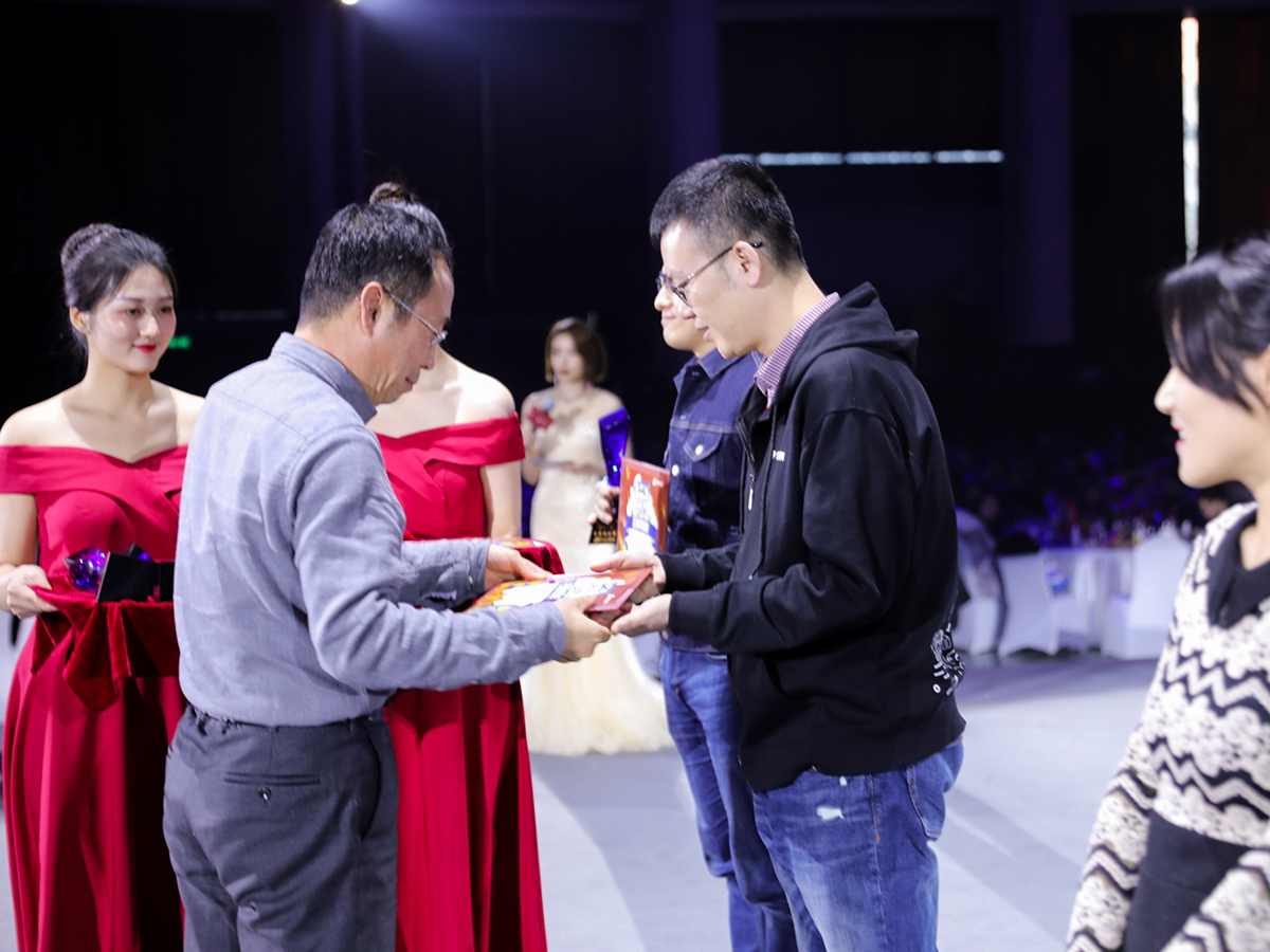 ��˾����C���h��