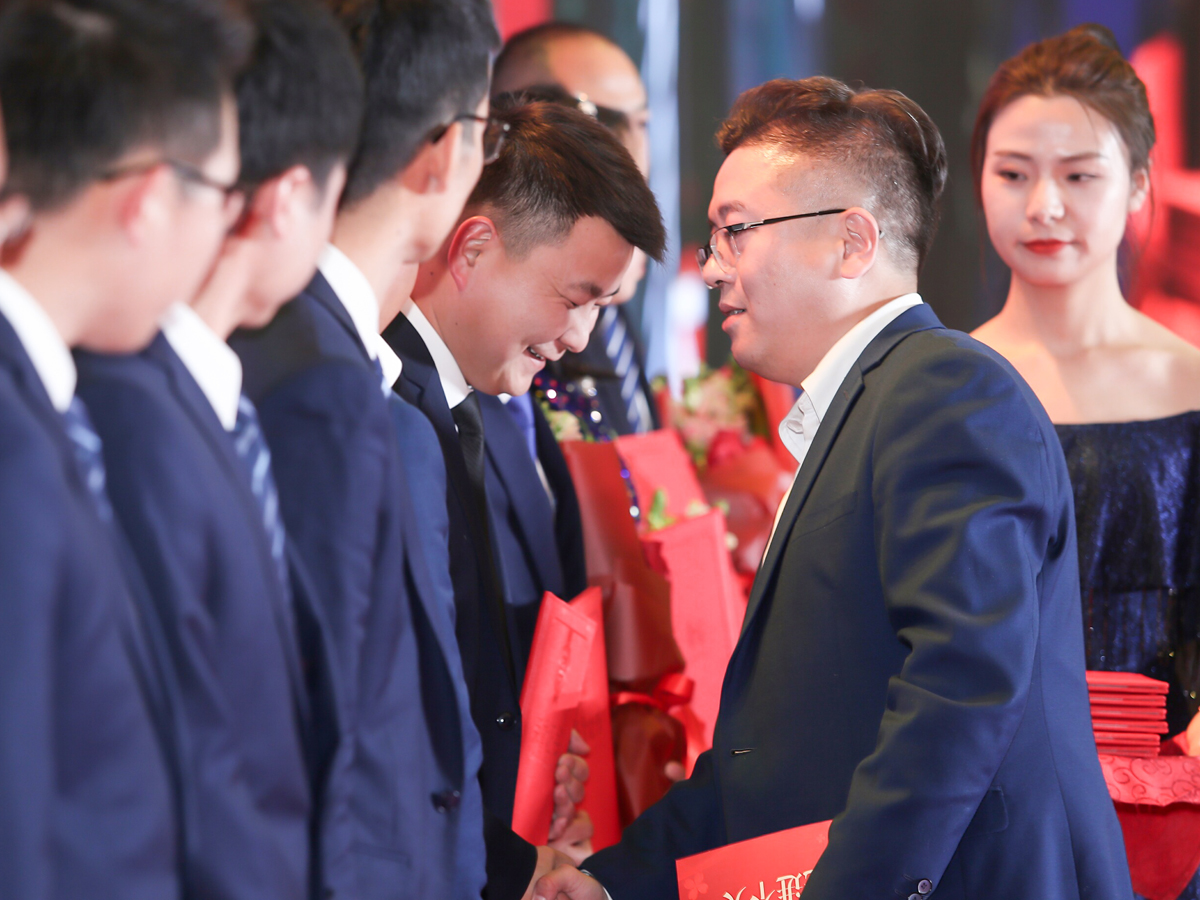 �´��ӆT������M���íh��