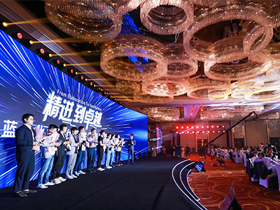 �P�{����(y��ng)�̴����Ӳ߄���(zh��)��