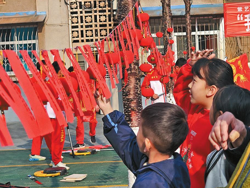 ��^�����i��ӬF��