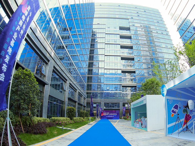 ���h������