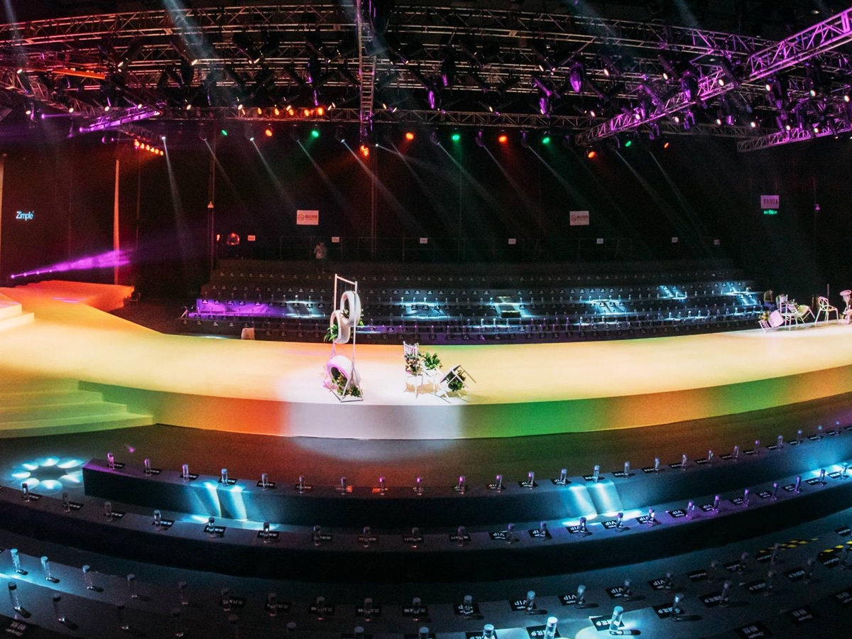 ��ӬF������